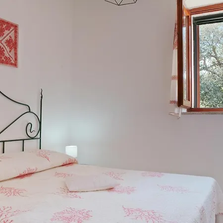 Maddalena First Floor Апартаменты
