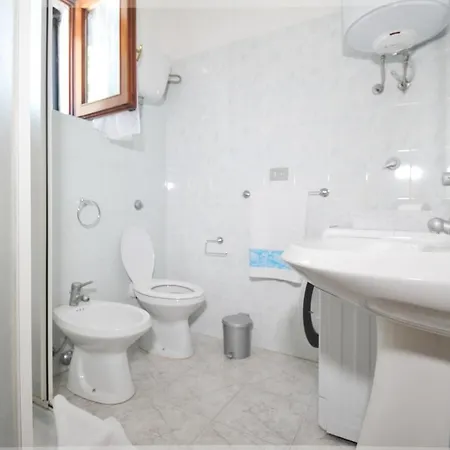 Maddalena First Floor Апартаменты *